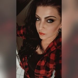 Meet your Posher, Lorraine